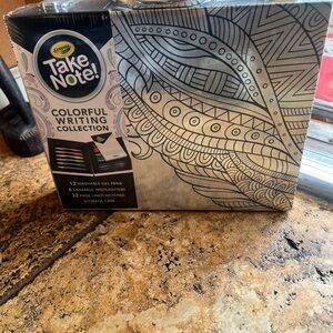 Crayola Take Note! Vibrant Gel Pens and Highlighters Set